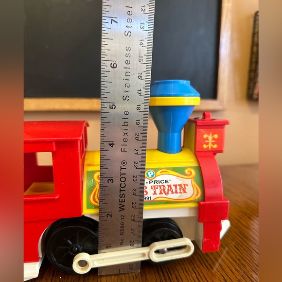 SOLD -   Vintage Fisher Price #991 Little People Circus Train Engine Only - Picture 12 of 12
